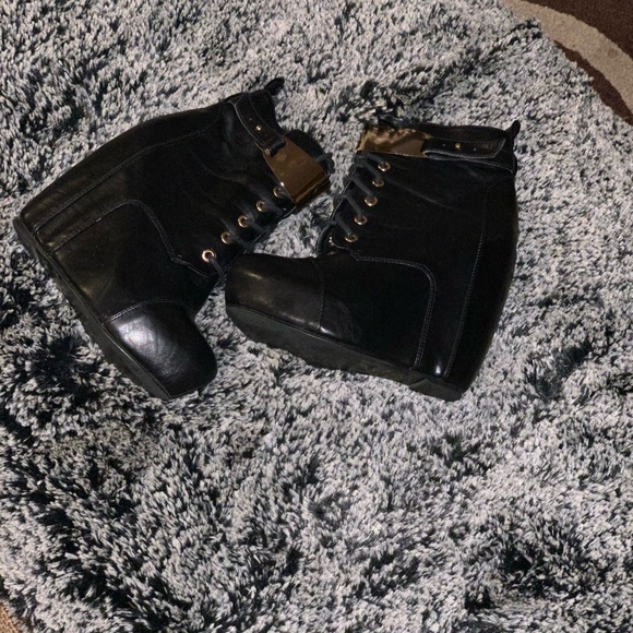 Leather wedge heels - Picture 2 of 6